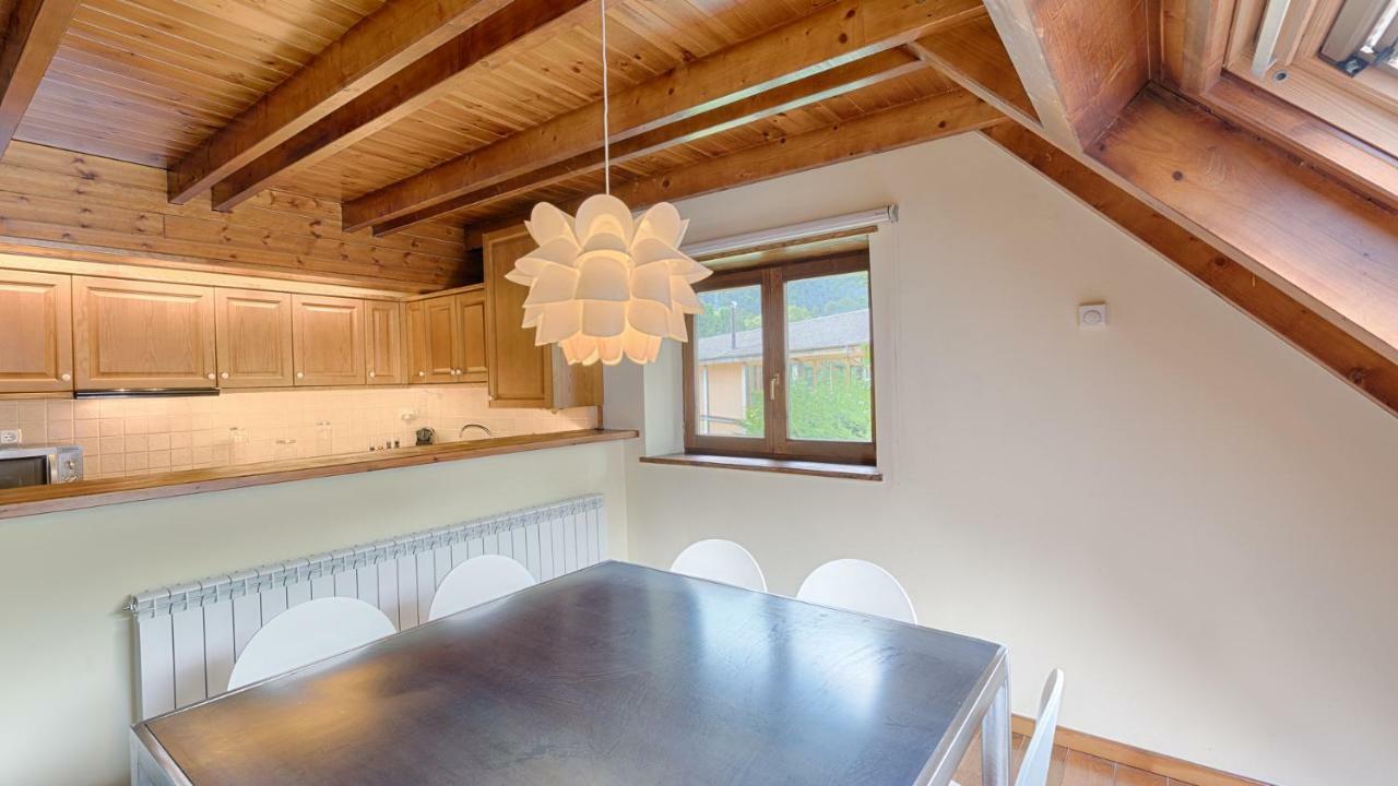 Saplan Real Estate Termas Apartman Les, Catalonia Kültér fotó