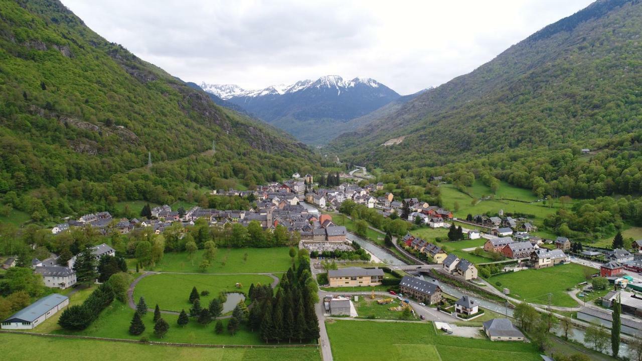 Saplan Real Estate Termas Apartman Les, Catalonia Kültér fotó