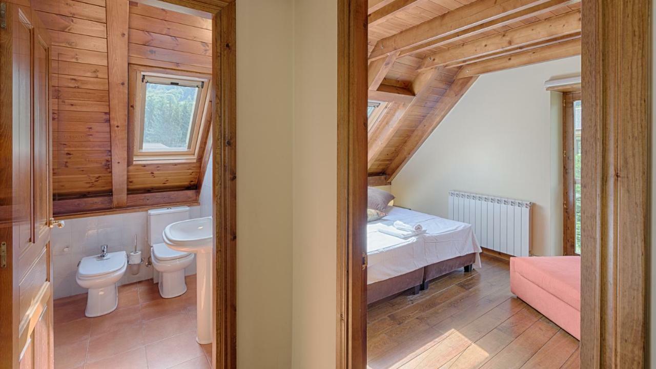 Saplan Real Estate Termas Apartman Les, Catalonia Kültér fotó