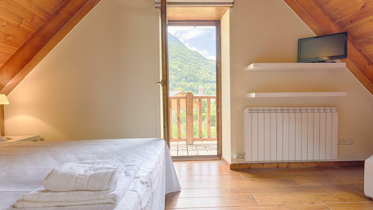 Saplan Real Estate Termas Apartman Les, Catalonia Kültér fotó